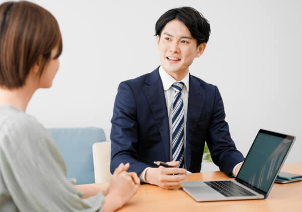 士業（弁護士・税理士・行政書士）のオウンドメディア運用